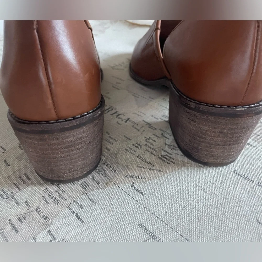 Madewell Brady Low Cut Leather Bootie Size 10 English Saddle - Picture 9 of 14